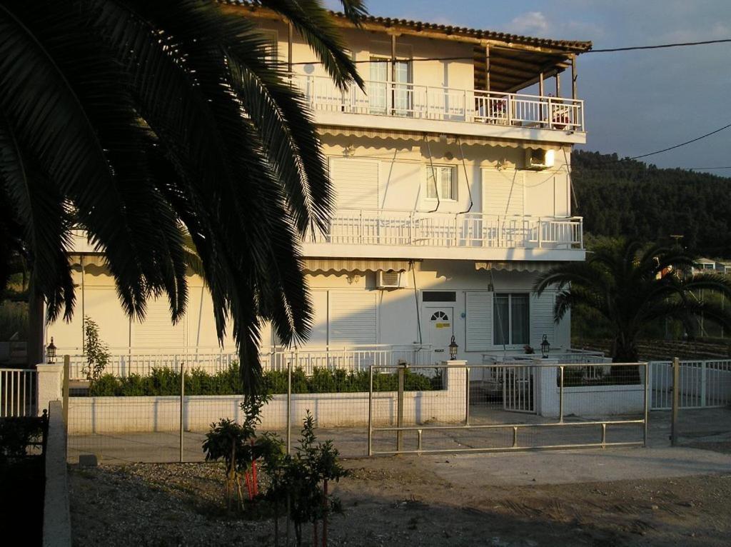 Pefki Villas Apartment *