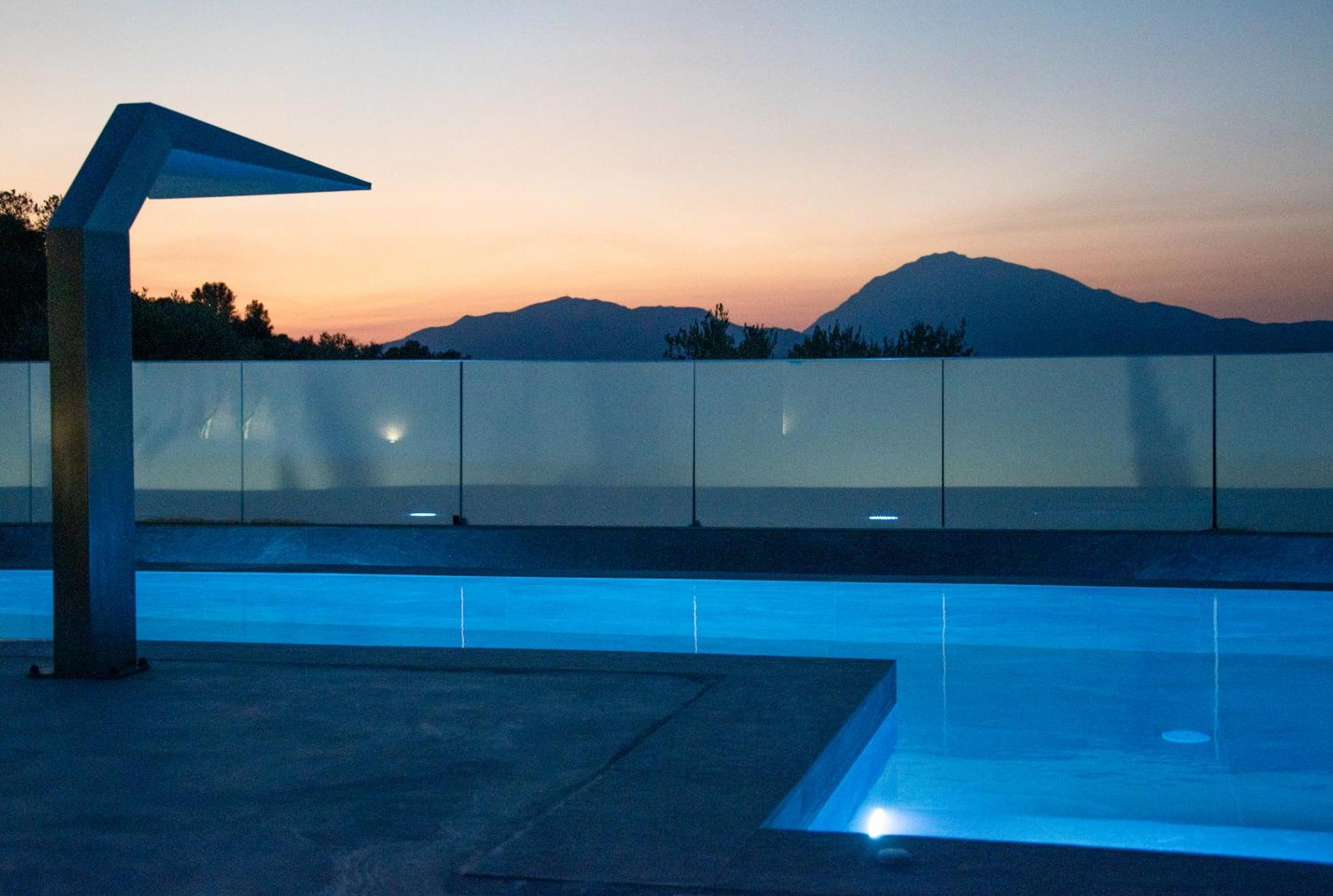 Marnos Luxury