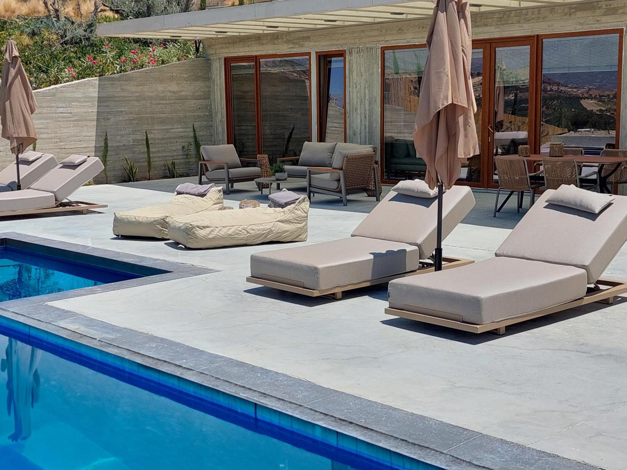 Villa Marnos Luxury