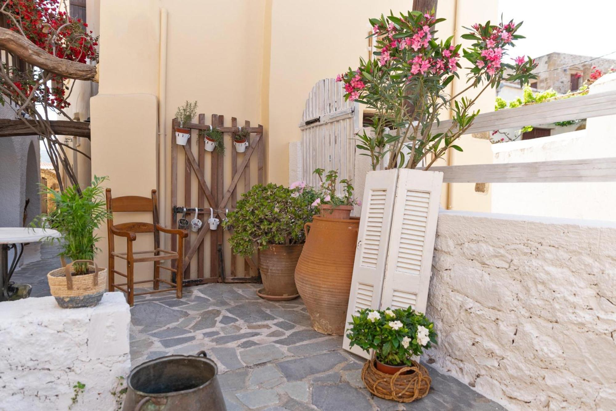 Cretan Pnoe (adults Only)