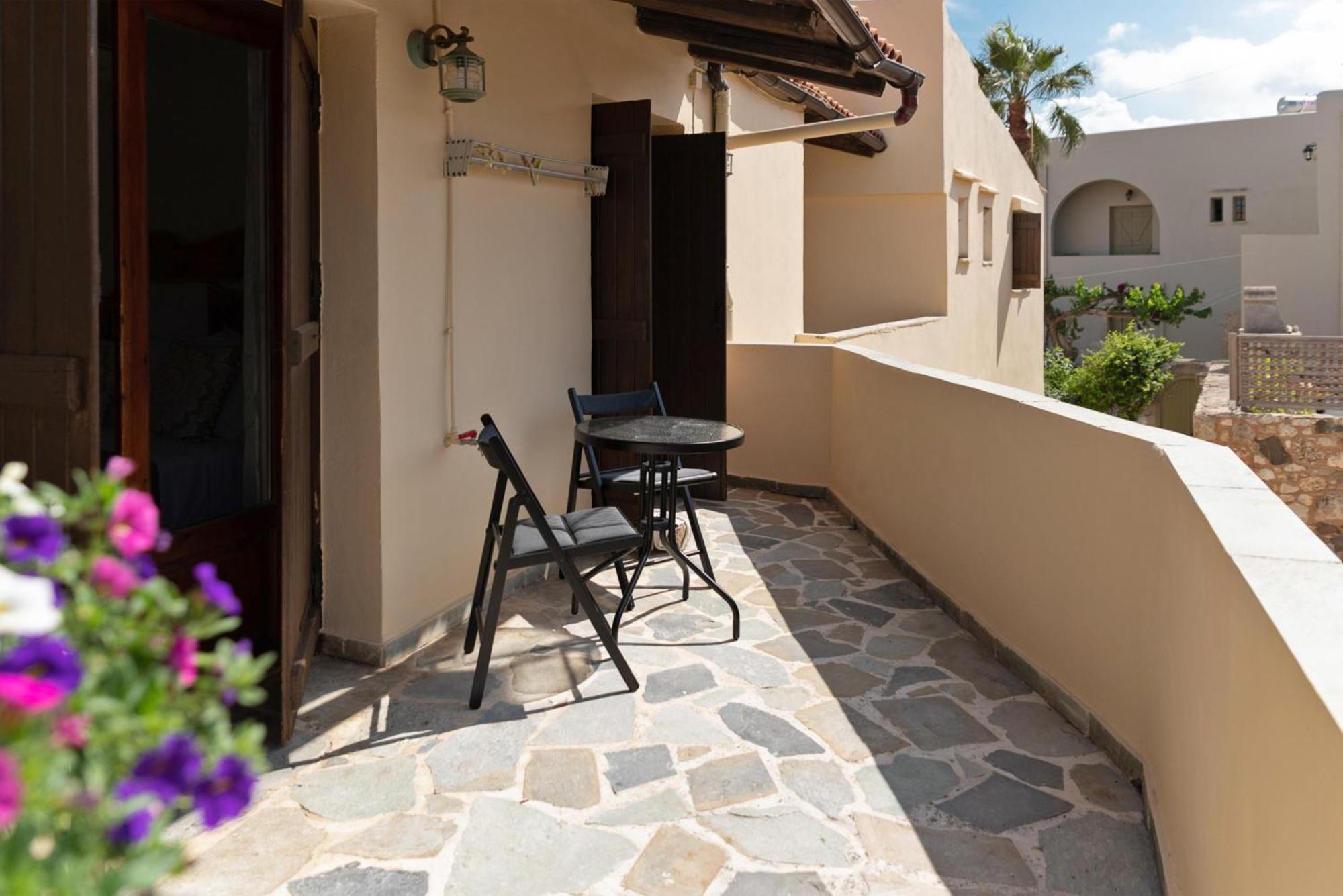 Cretan Pnoe (adults Only) *