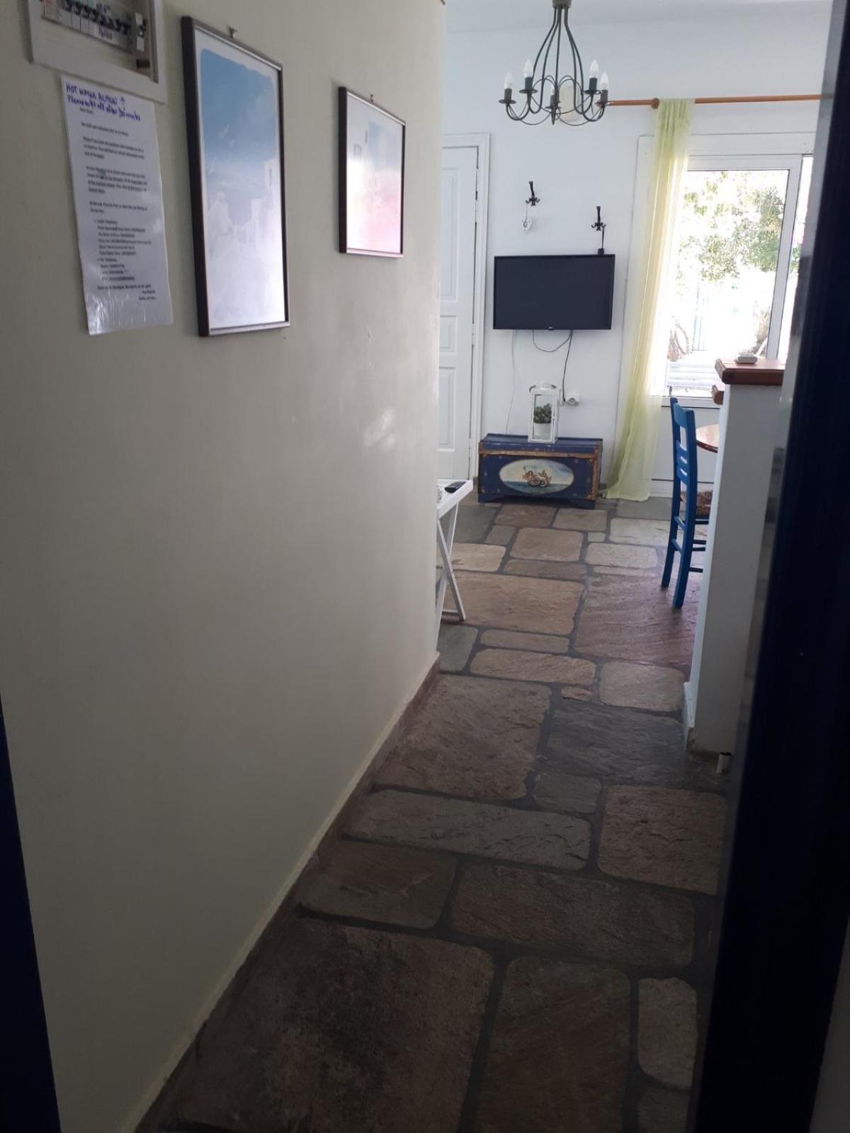 Jenny's Sea View House *