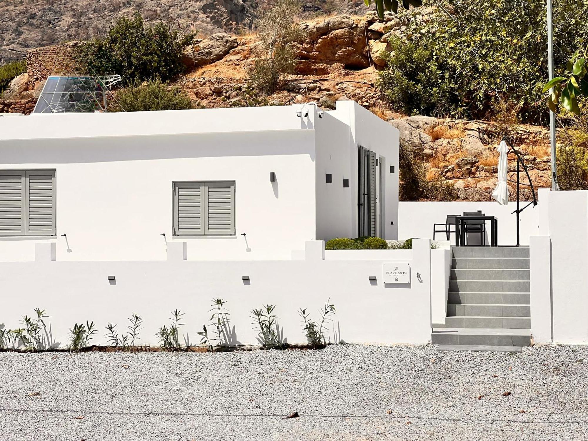 Villa Black Swim Cretan *