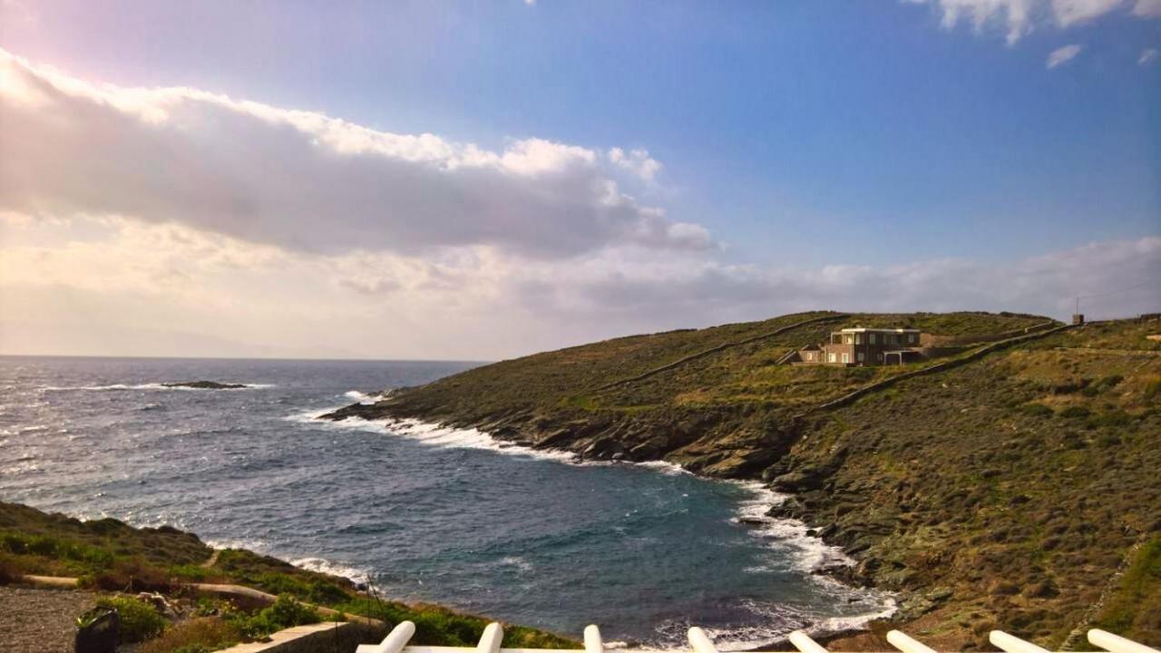 Villa Simousi By The Sea