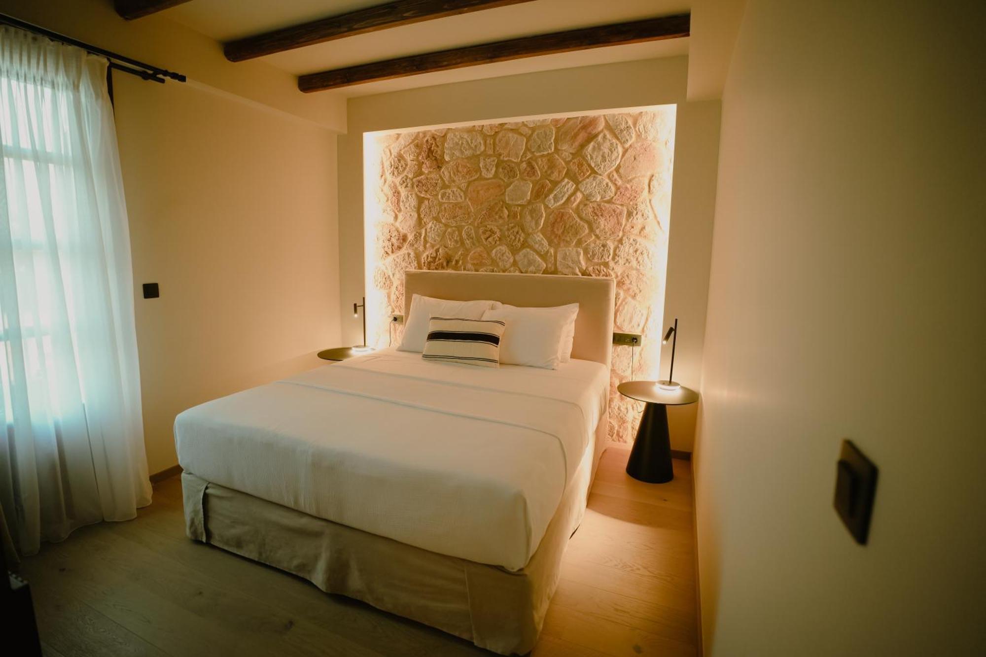 Mones Bed & Breakfast *