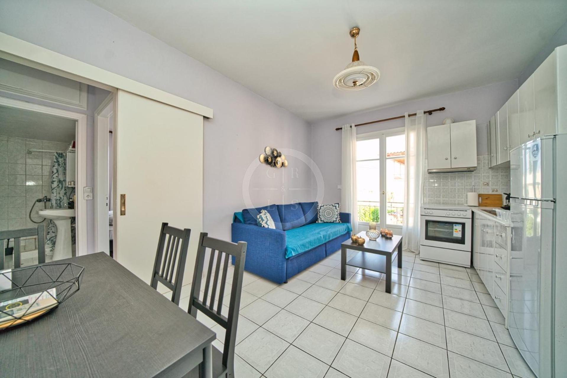 Chloi Apartment