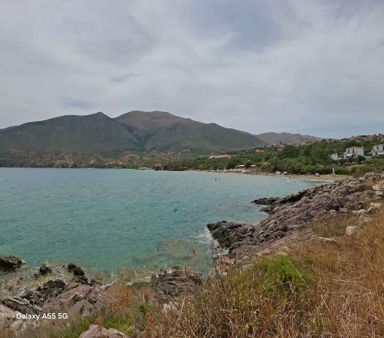 Elaida- πολυτελής βίλα-θέα θάλασσα, μάνη Villa *