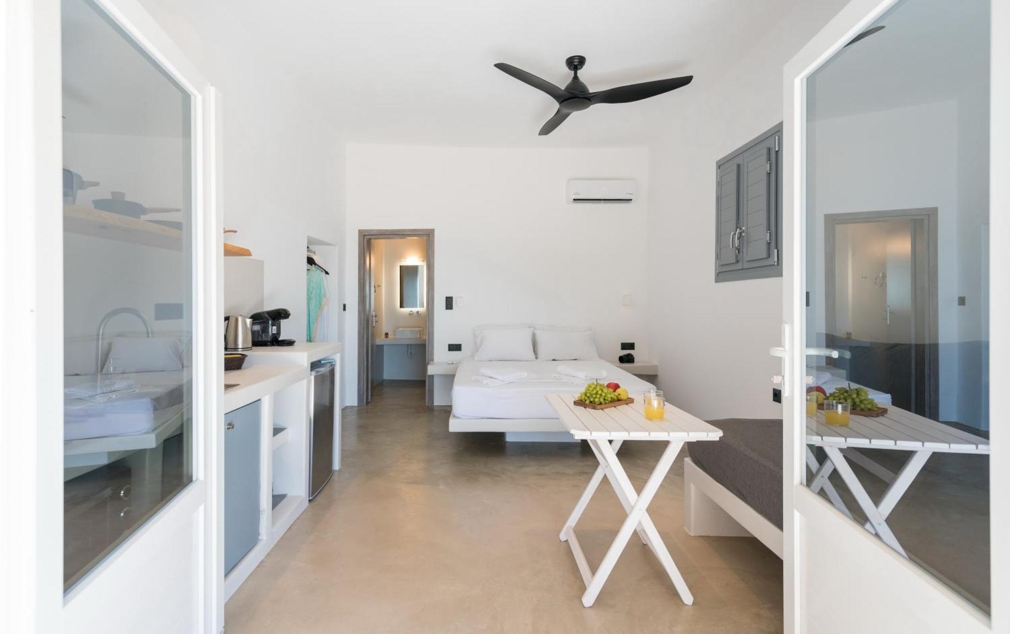 Opal Wave Milos Holiday home *
