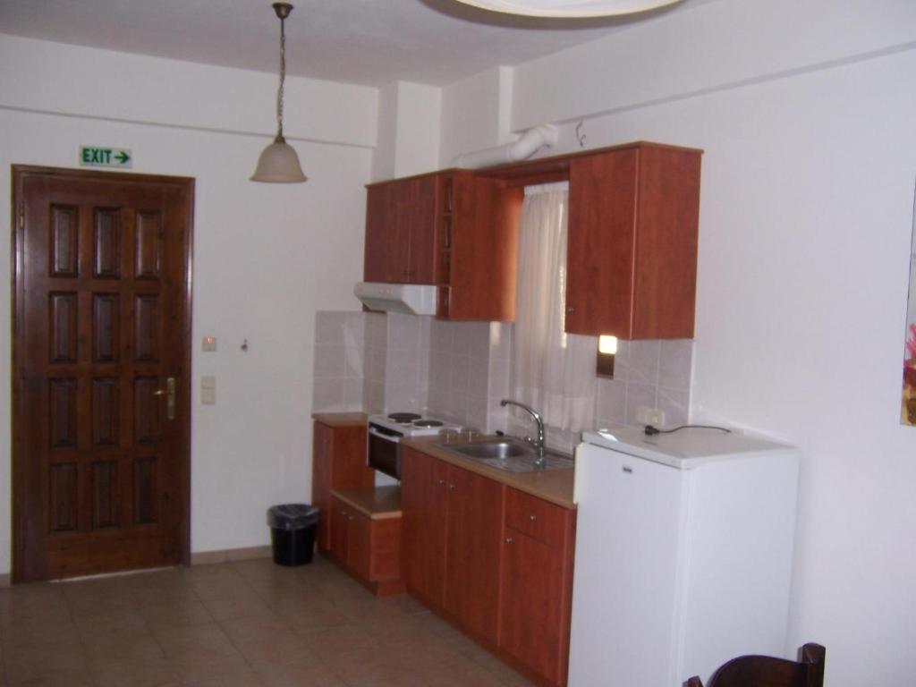 Sirius Hotel 2* Finikounta