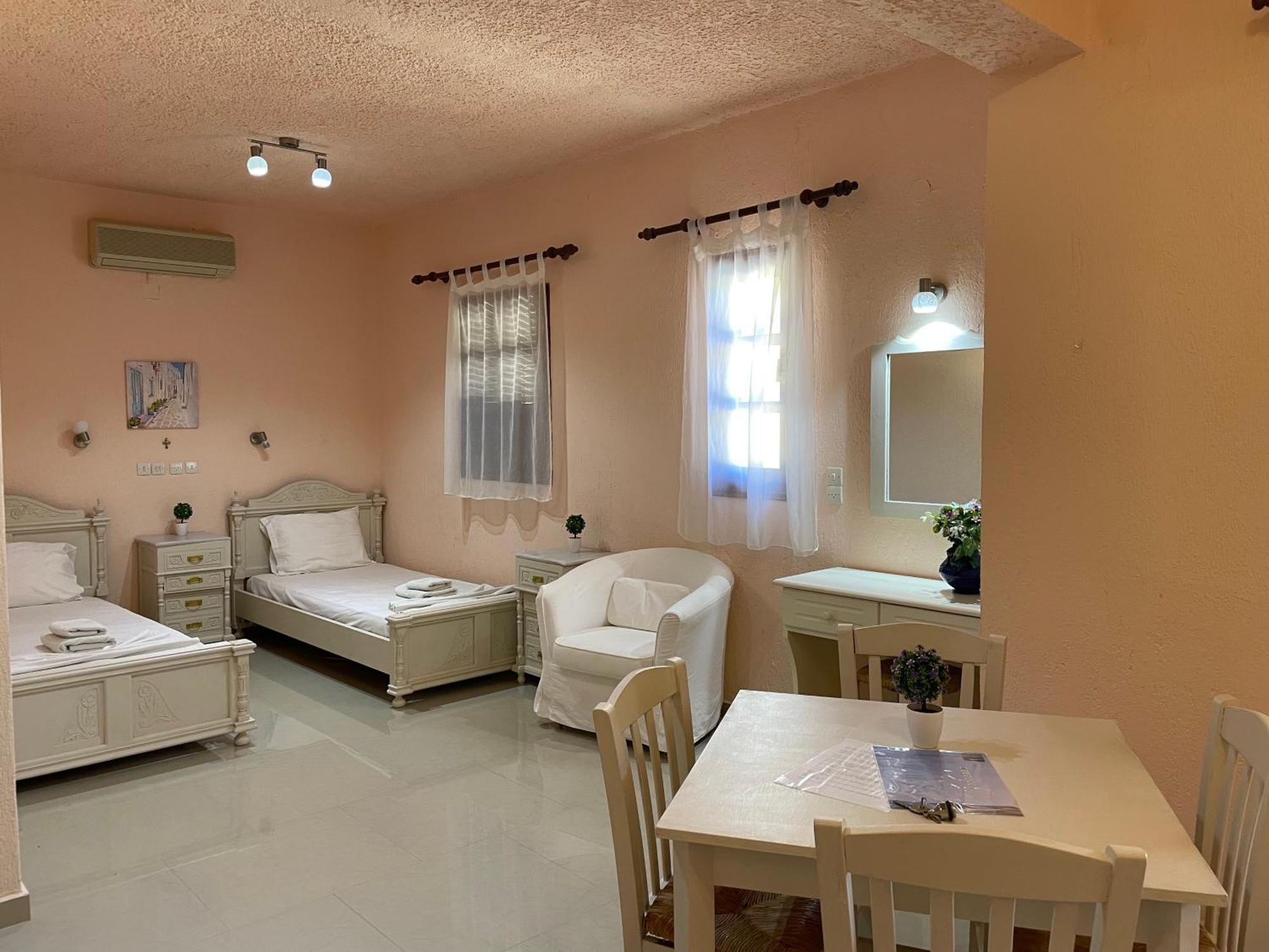 Aparthotel Limnionas Bay Village