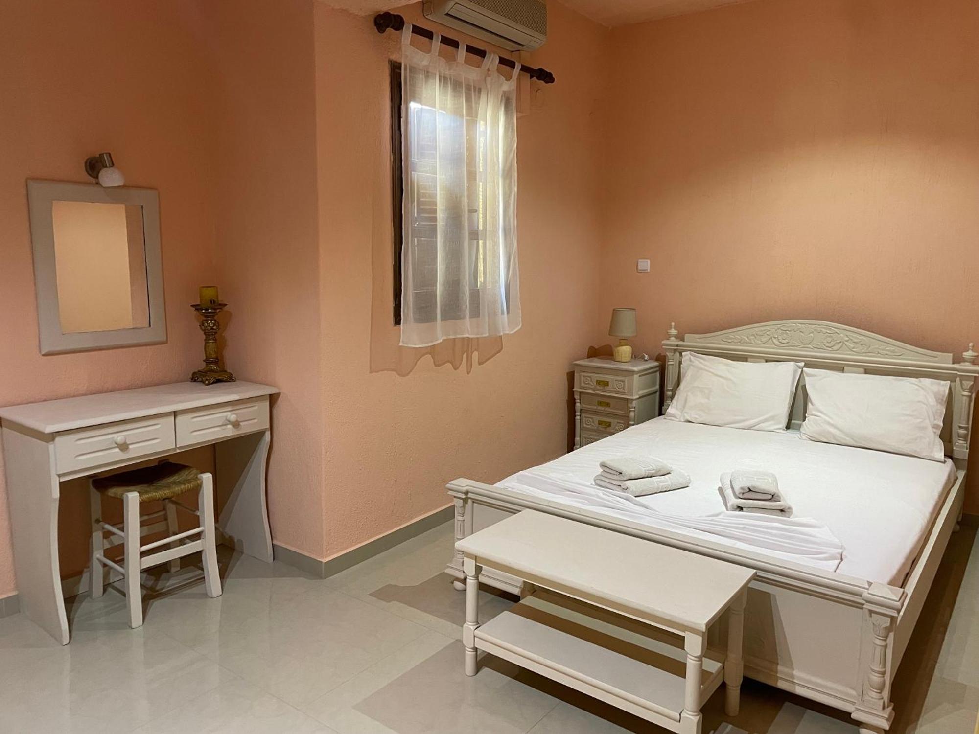 Limnionas Bay Village Aparthotel Marathokampos