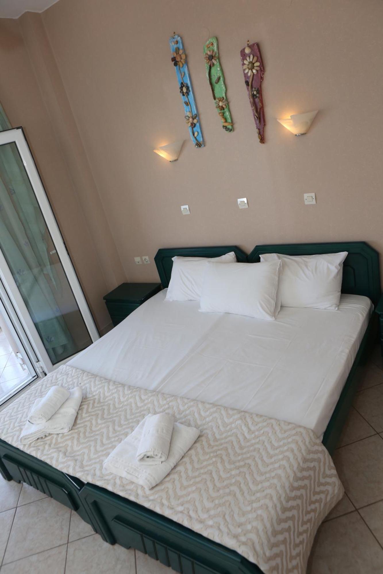 Korali House Paralia Vrachou