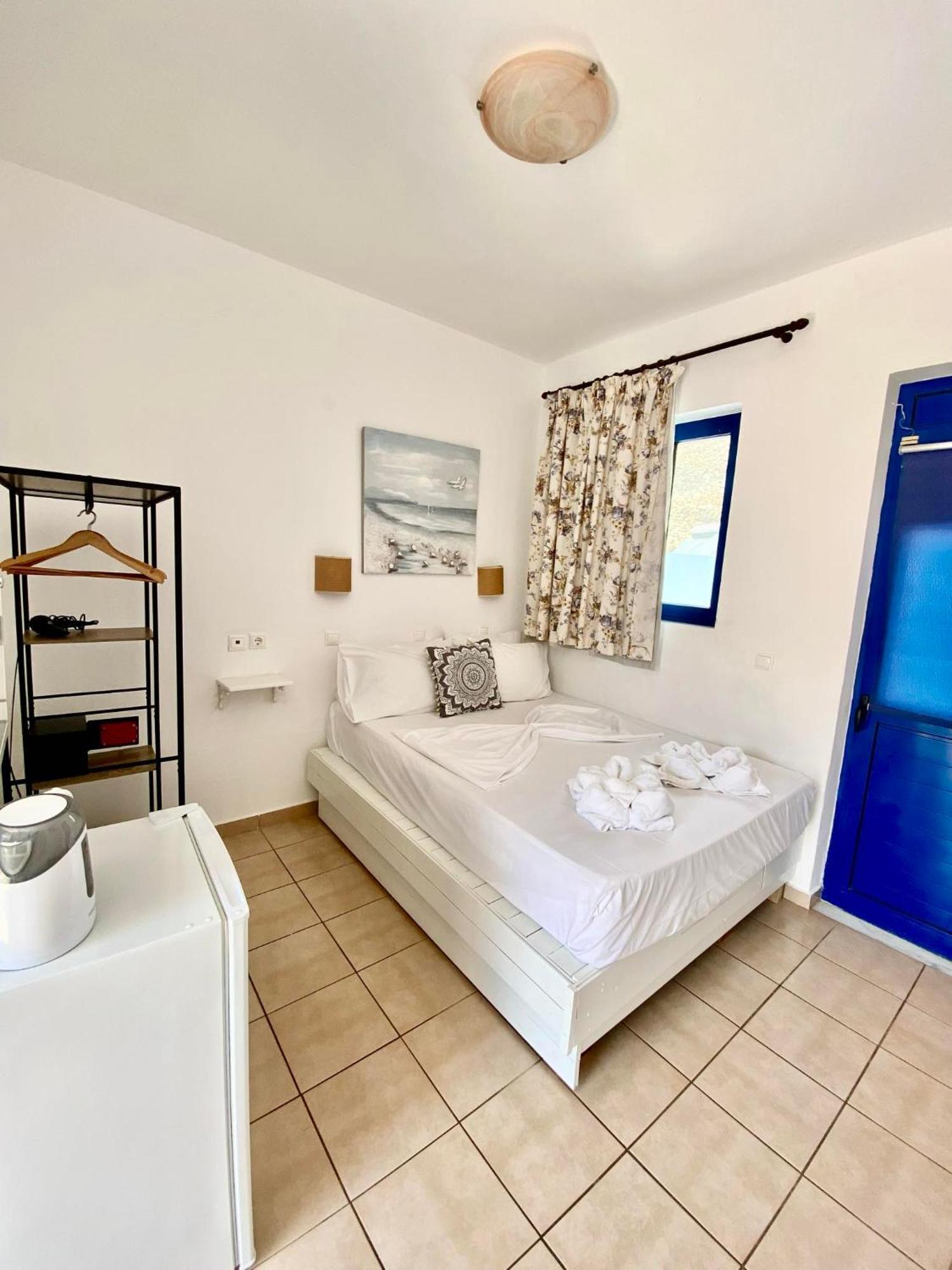 Athena Aparthotel 3*