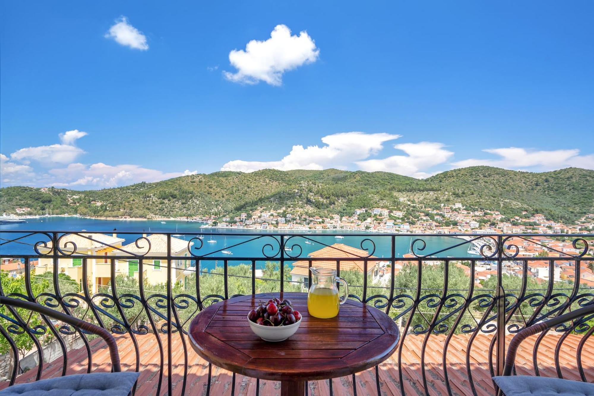 Veroni's 5 Vathy (Ithaca)