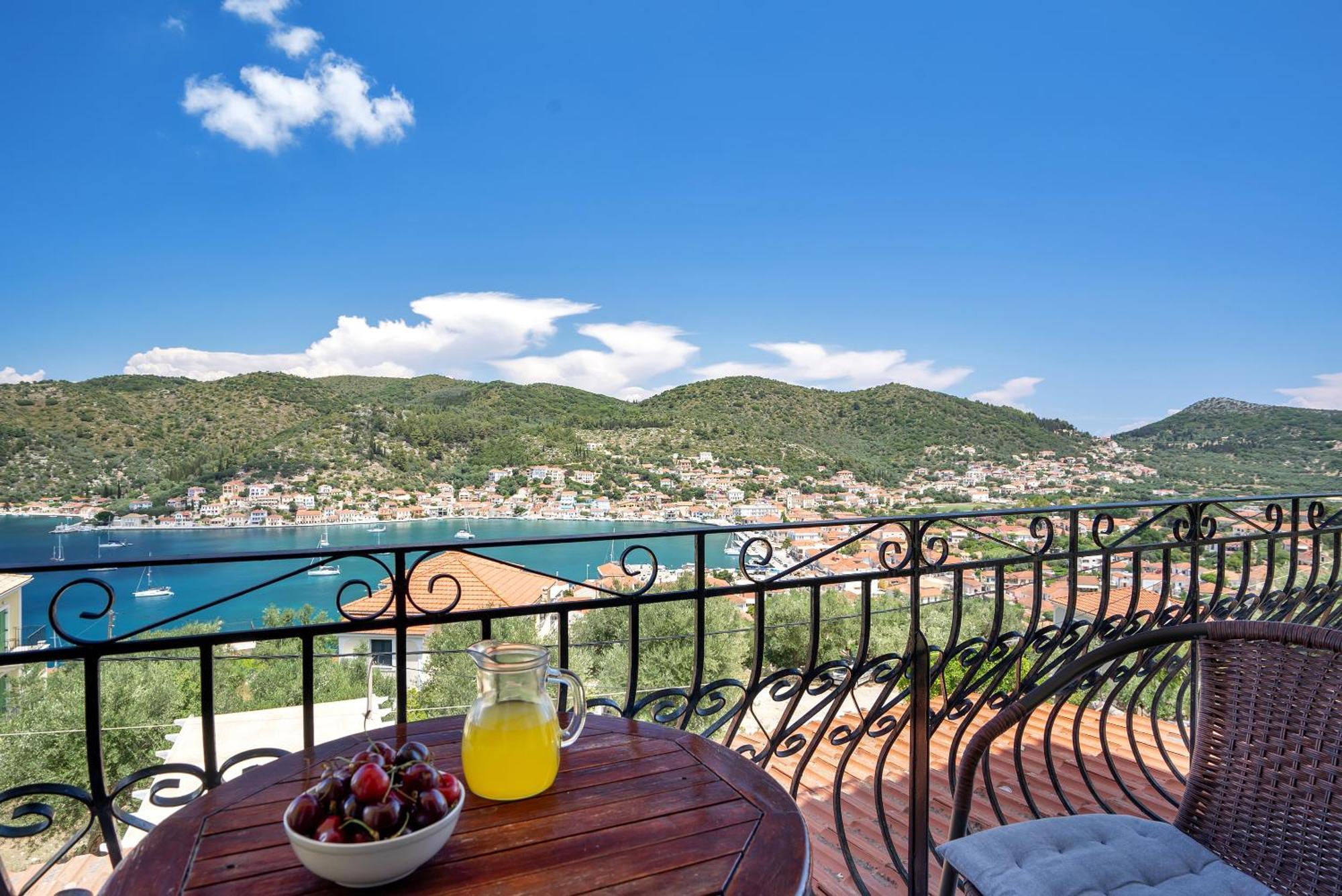 Veroni's 5 * Vathy (Ithaca)