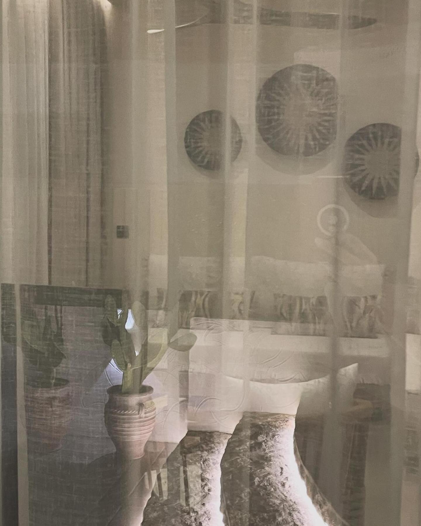 Lithos Luxury *
