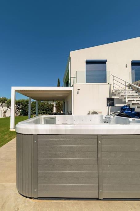 Thea Santa Marina Villa