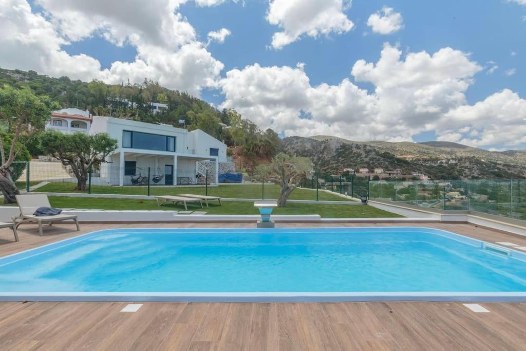 Thea Santa Marina Villa *