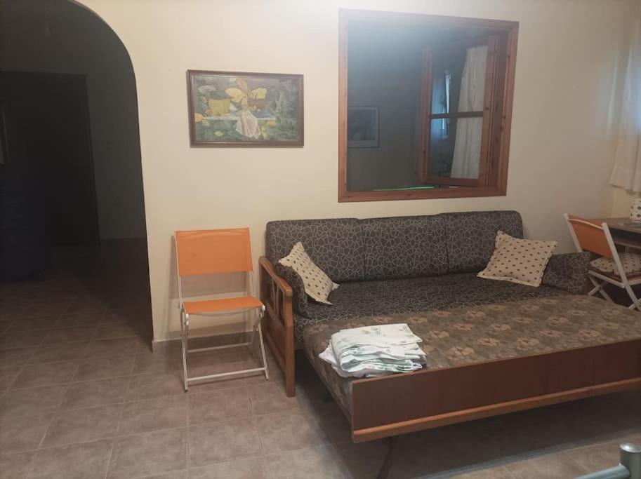 ελαιώνας και θάλασσα Holiday home