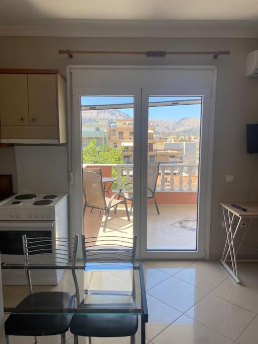 στην καρδιά του λιμανιου 1 Apartment Chios Town