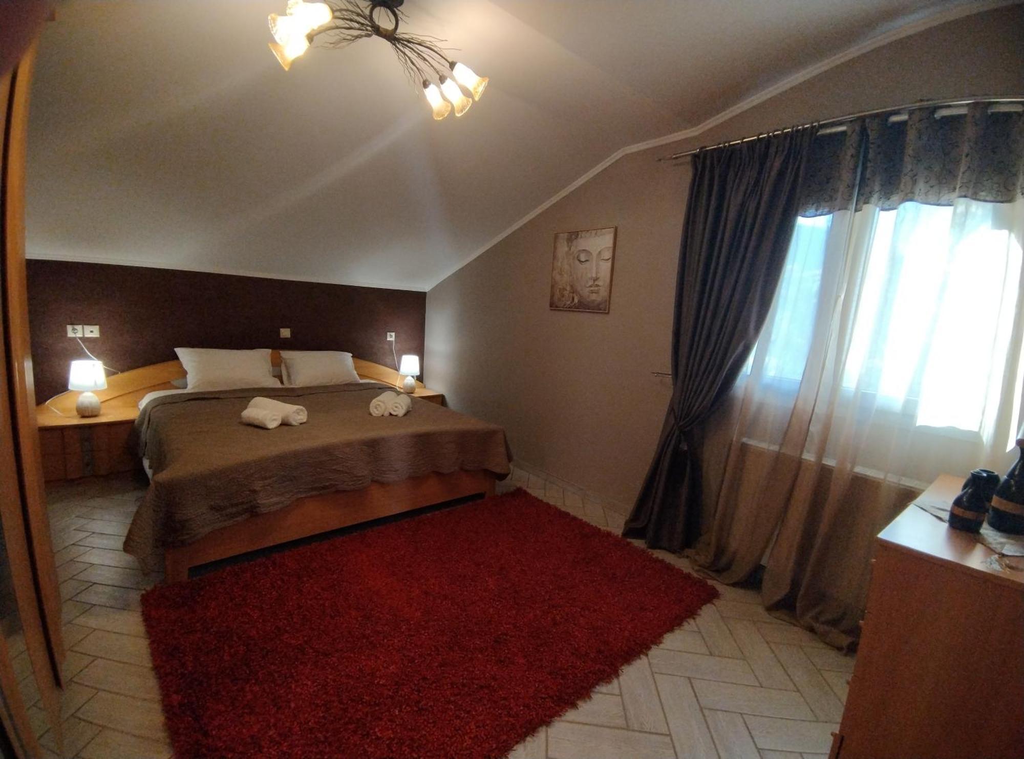 Apartment Mirabilia