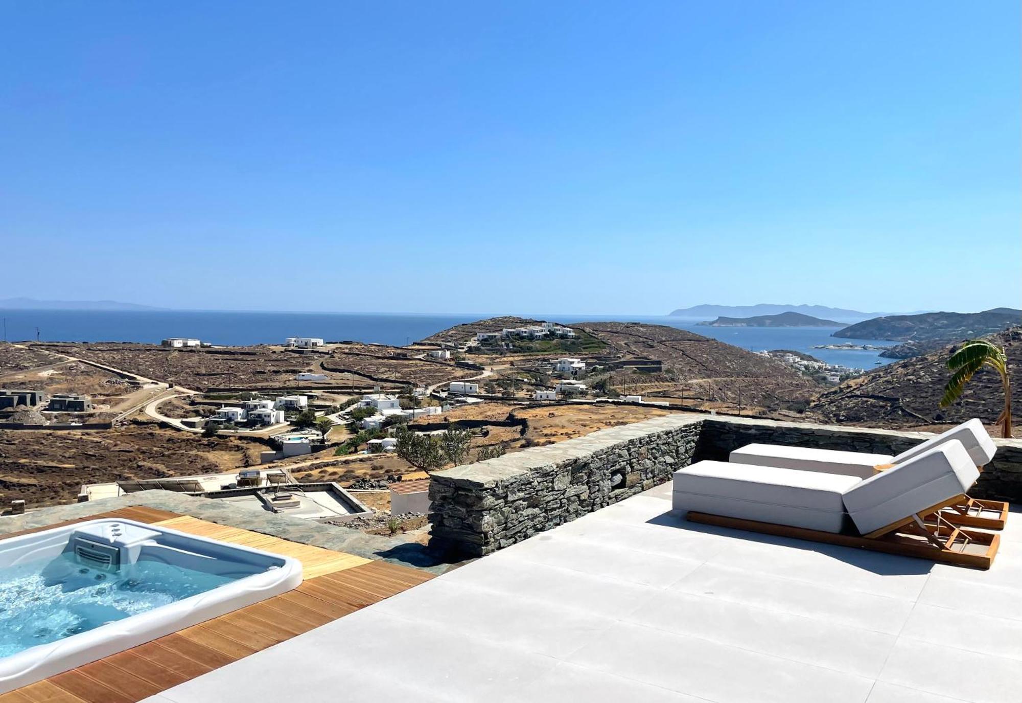 Villa Enilio Mera