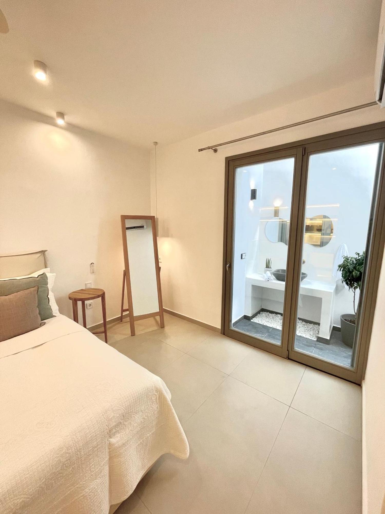 Enilio Mera Villa *