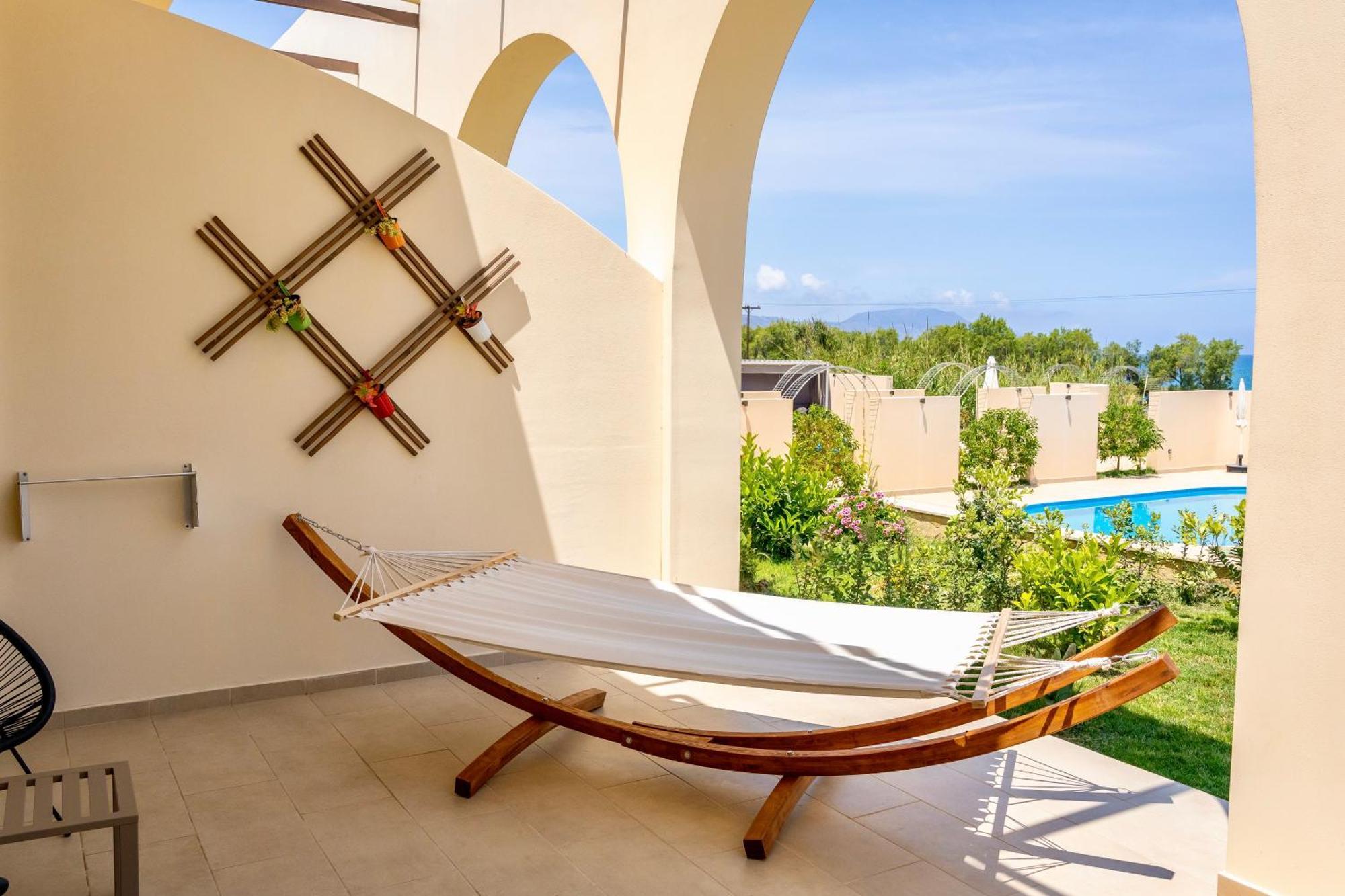 Selena Front Loft - With Private Pool & Garden Villa *