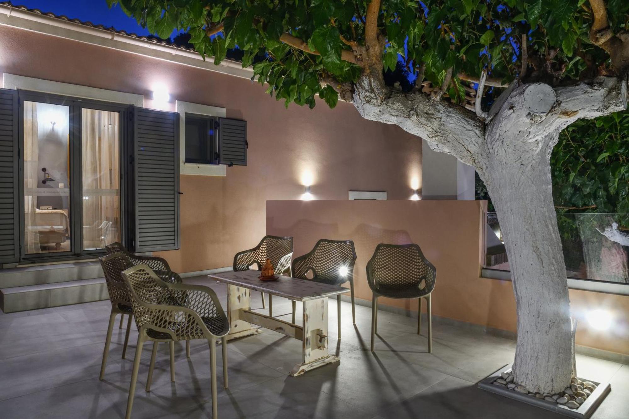 Alexandras's Mansion - Fragkia's House Villa *
