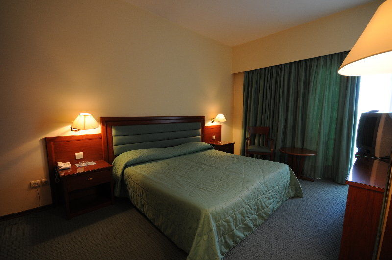 Paliria 3*