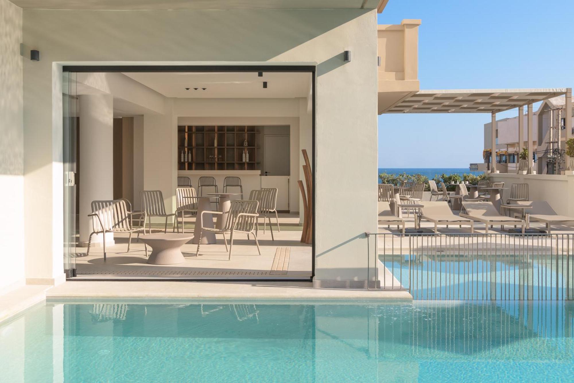 Theartemis Palace Hotel
