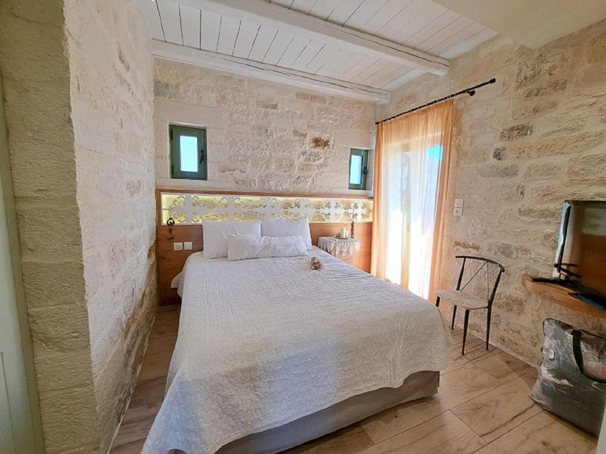 Villa Apollo - Saint George's Retreat Village
