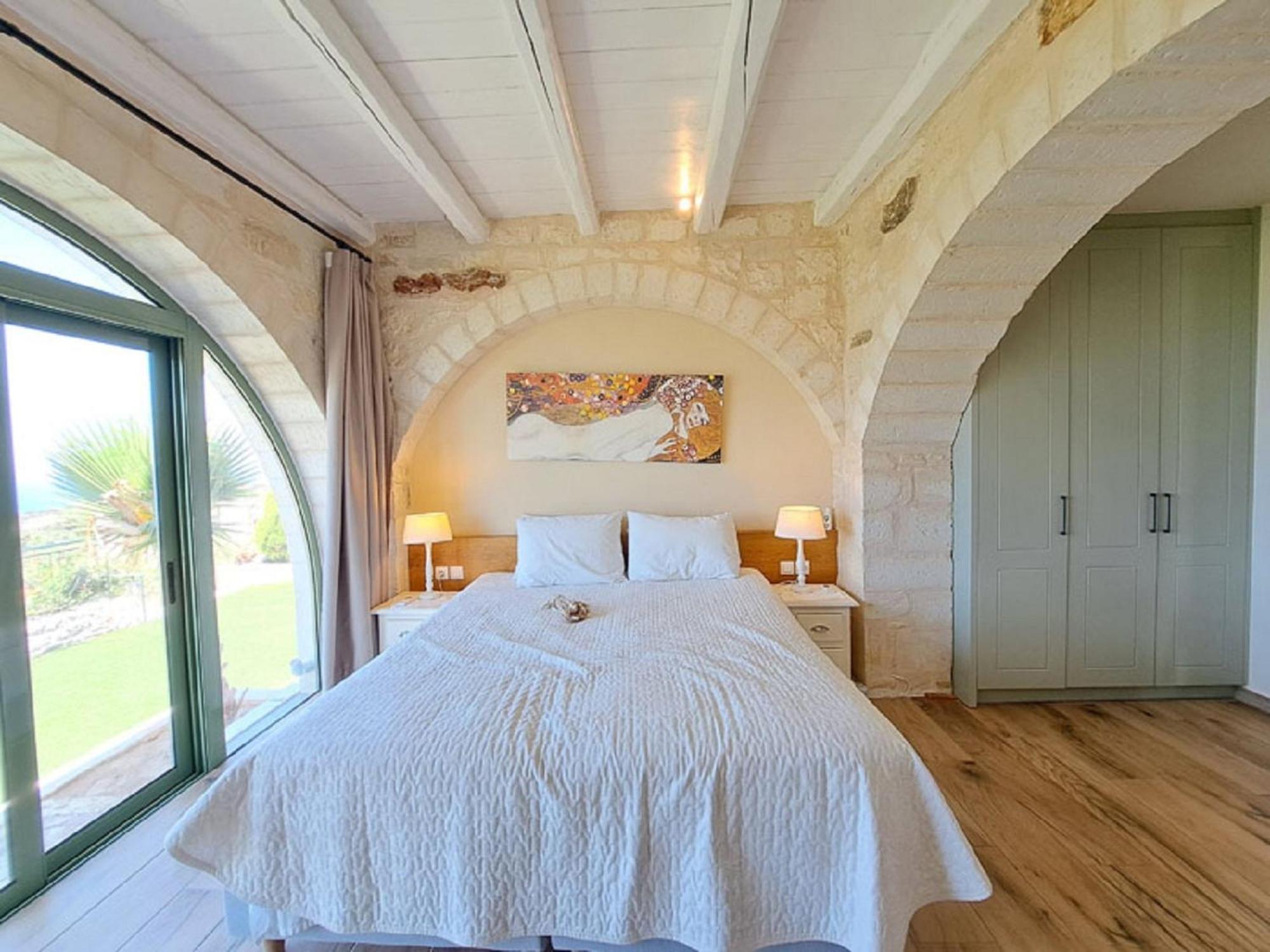 Villa Apollo - Saint George's Retreat Village