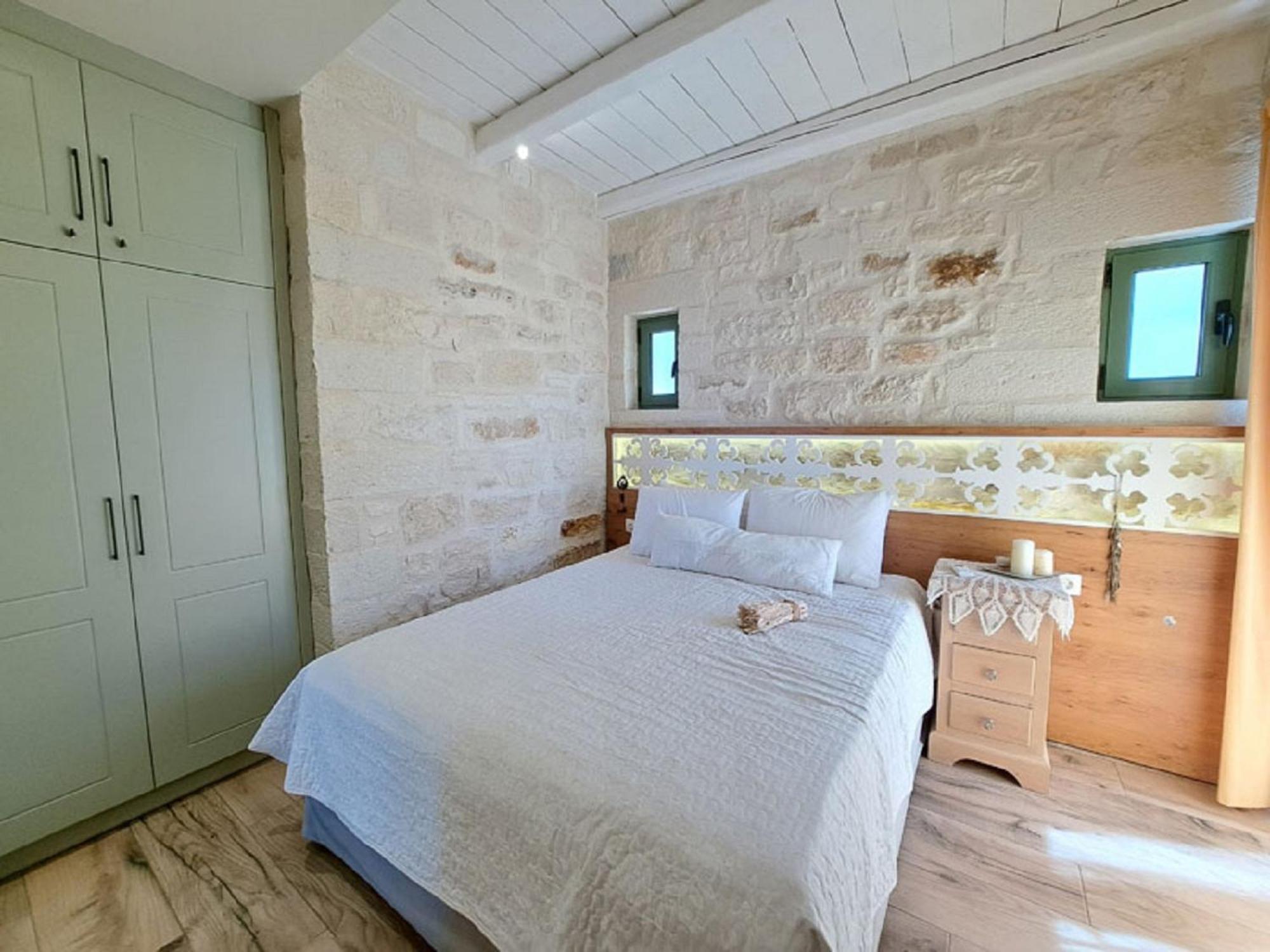 Apollo - Saint George's Retreat Village *
