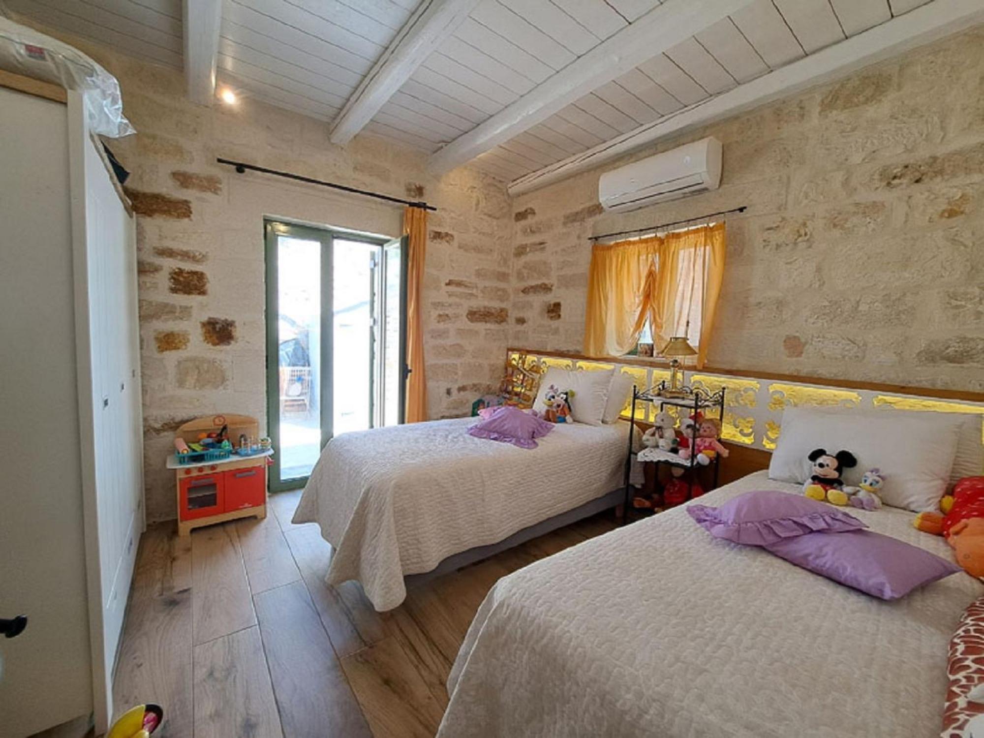 Villa Apollo - Saint George's Retreat Village