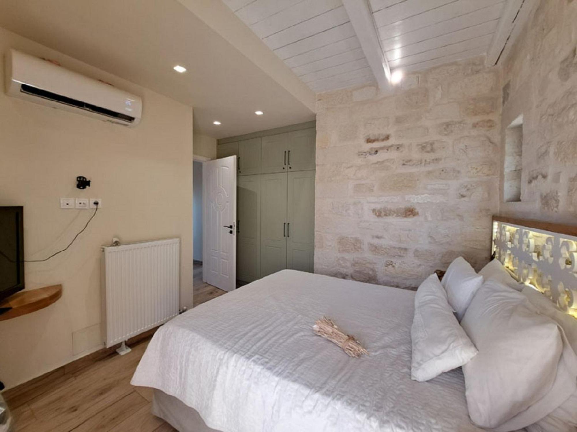 Villa Apollo - Saint George's Retreat Village