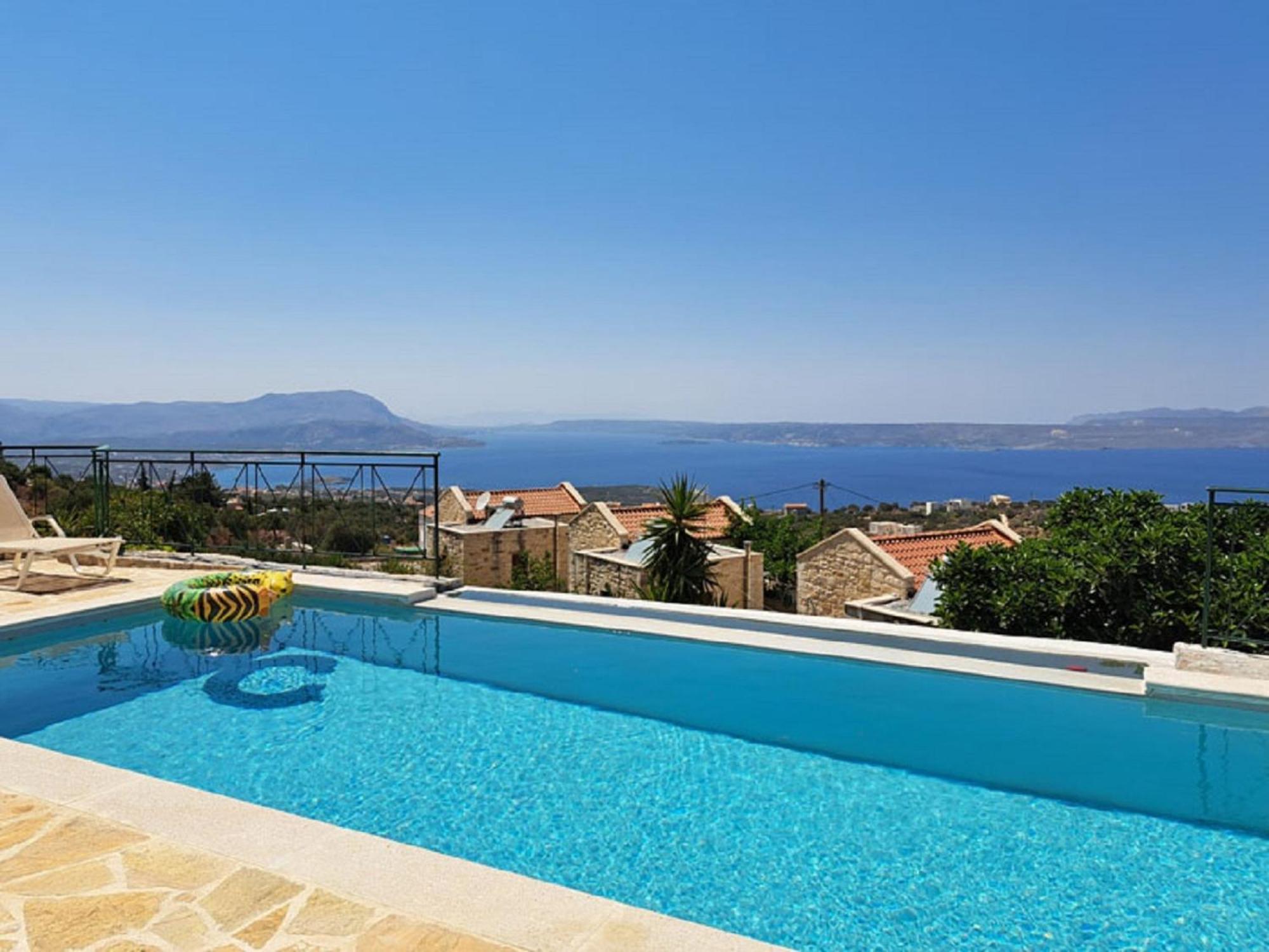 Apollo - Saint George's Retreat Village *