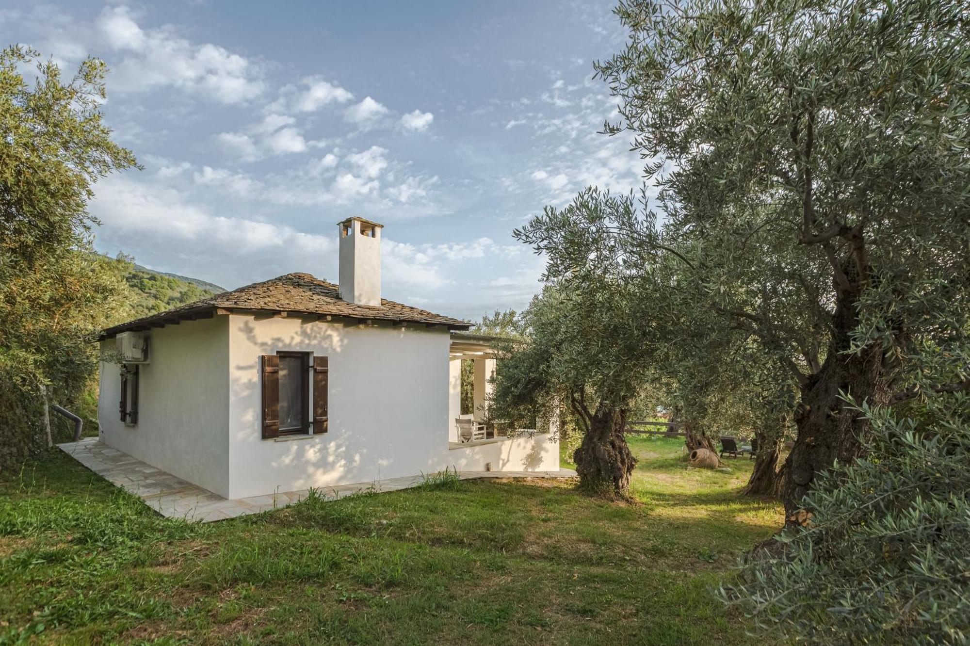 Aeolos & - Pelion Chorefton