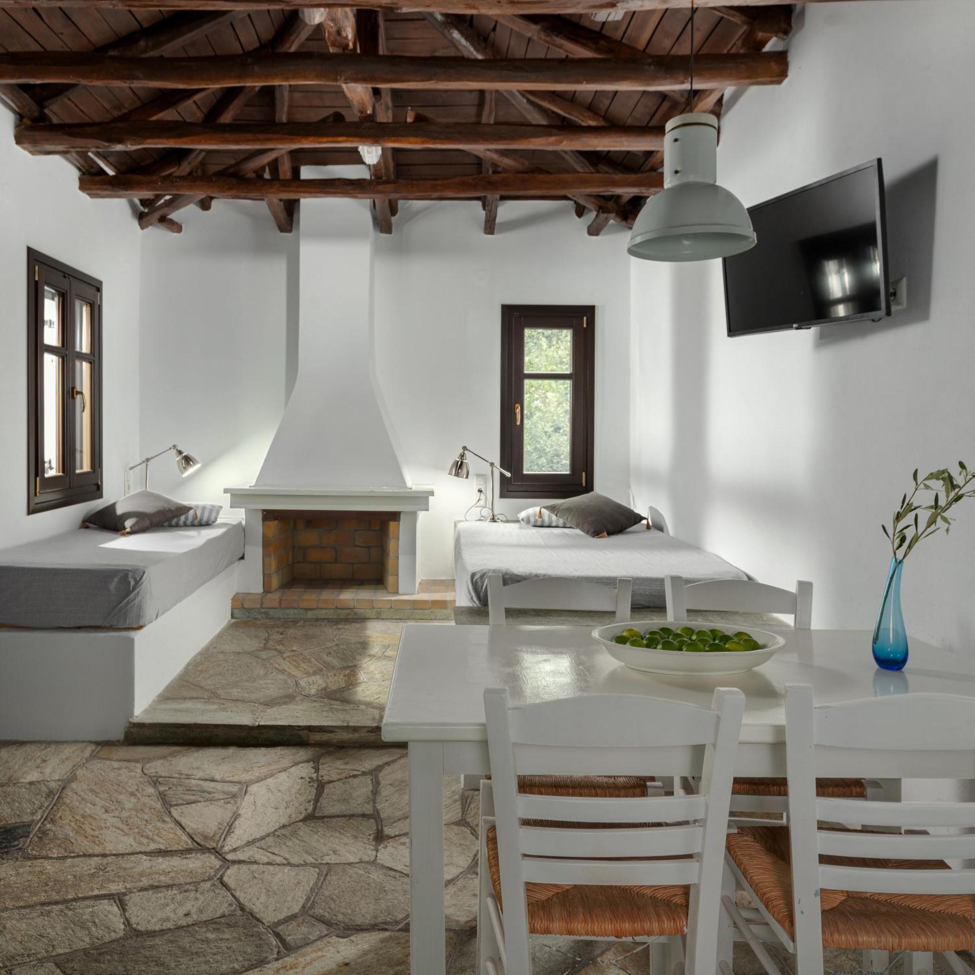 Aeolos & - Pelion Chorefton