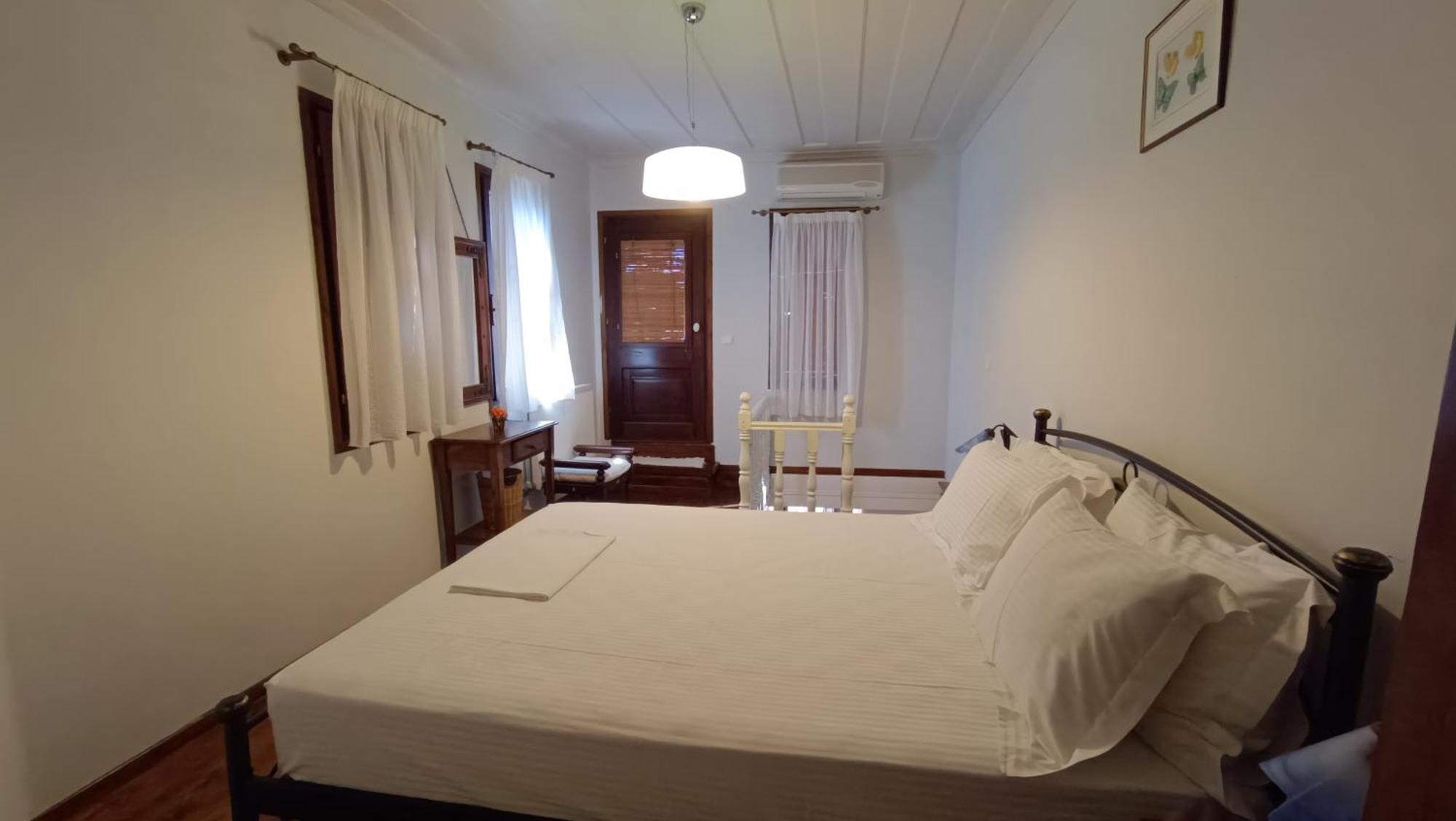Villa Lesvos Tower House Komninos