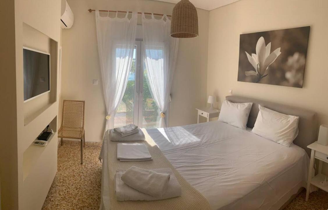 Agia Marina 5m Walk To The With Private Pool