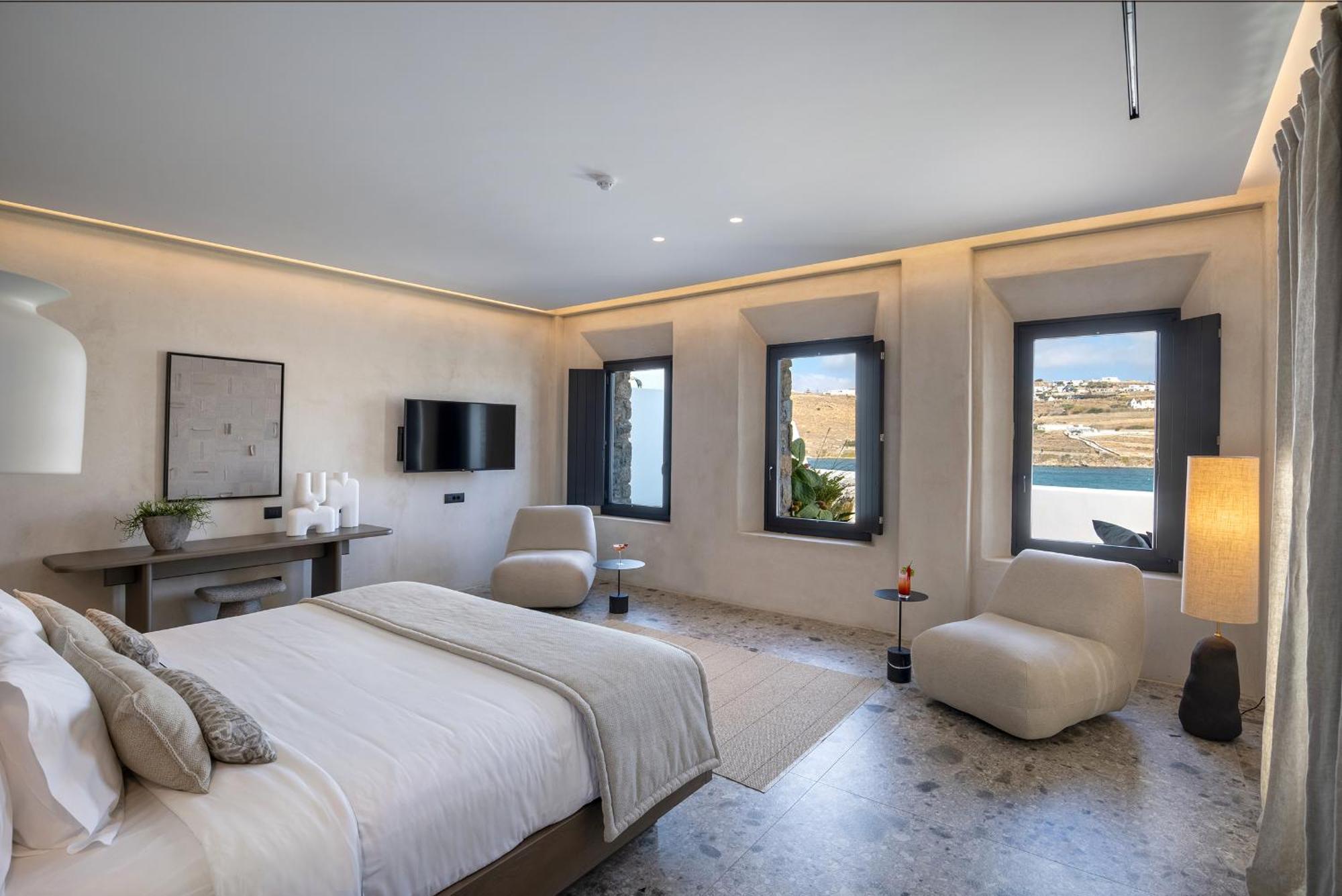 Aeonic And Hotel 5*