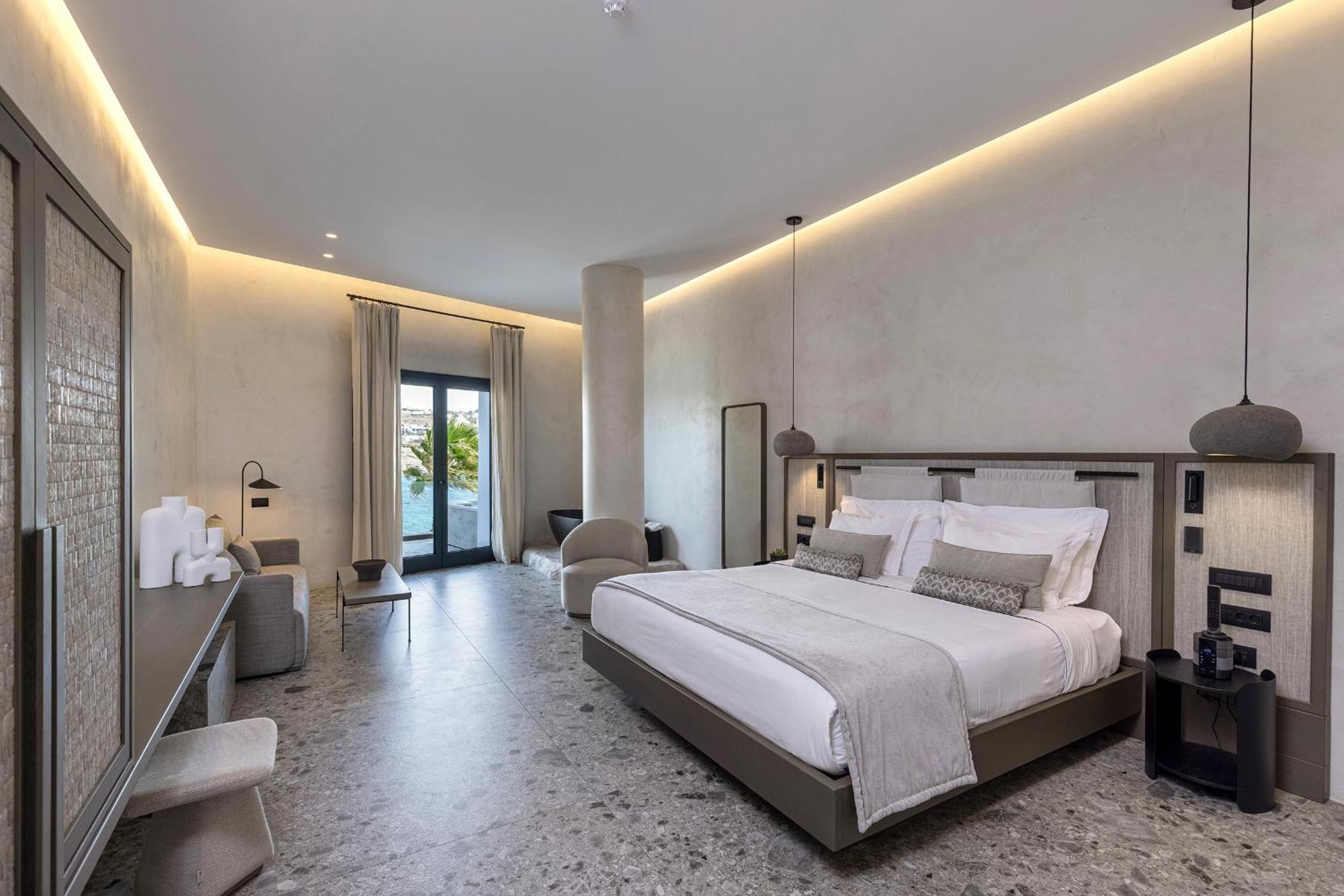 Aeonic And 5* Mykonos Town