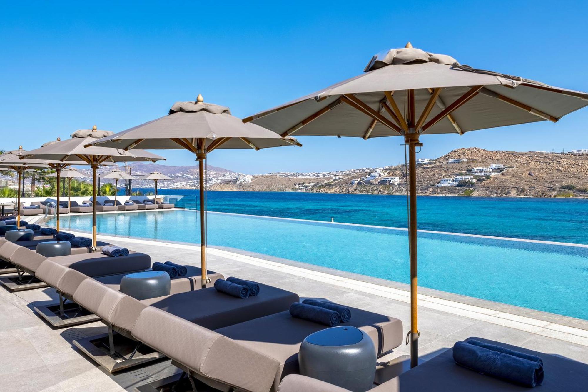 Aeonic And 5* Mykonos Town