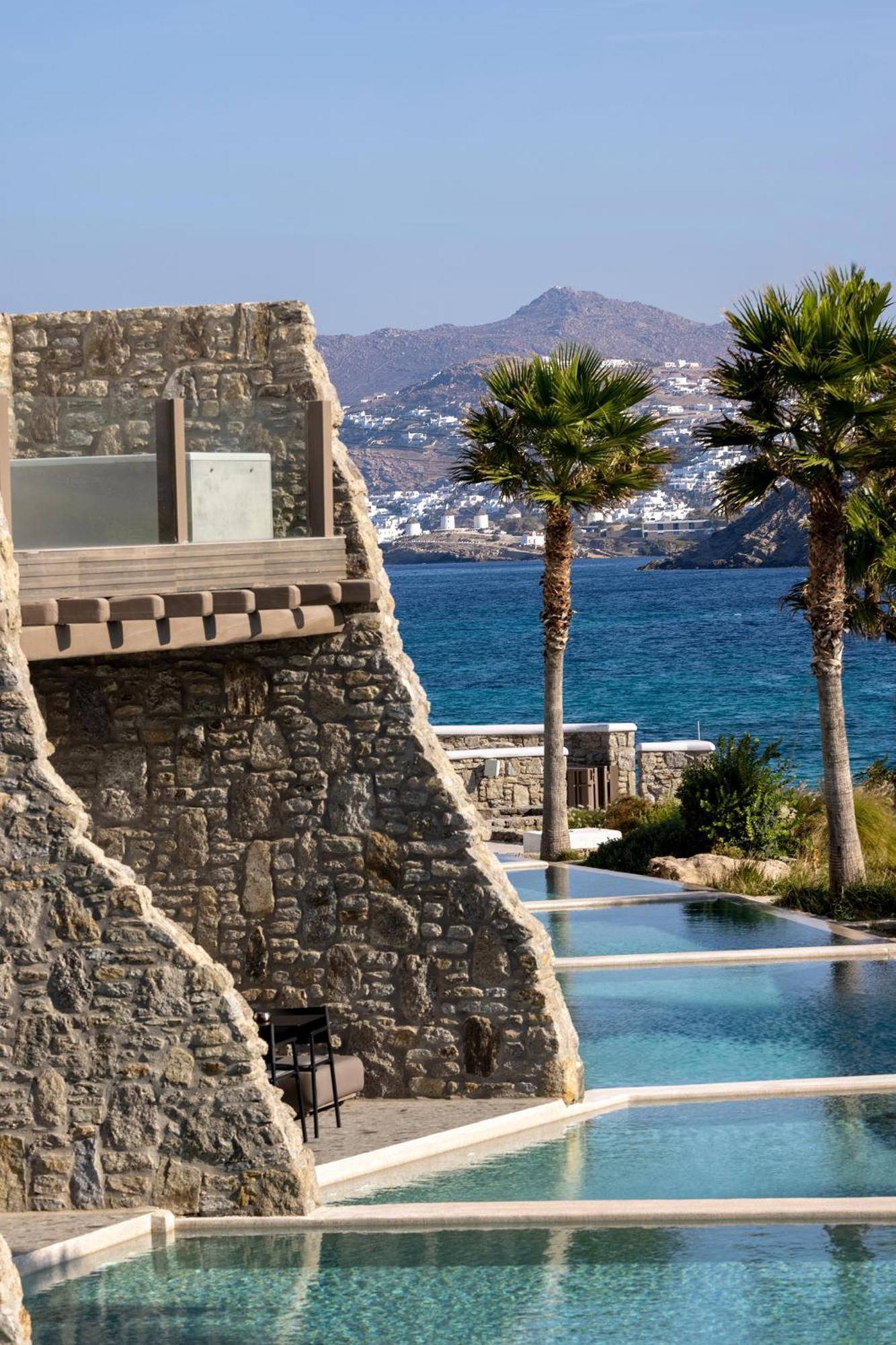Aeonic And Hotel Mykonos Town
