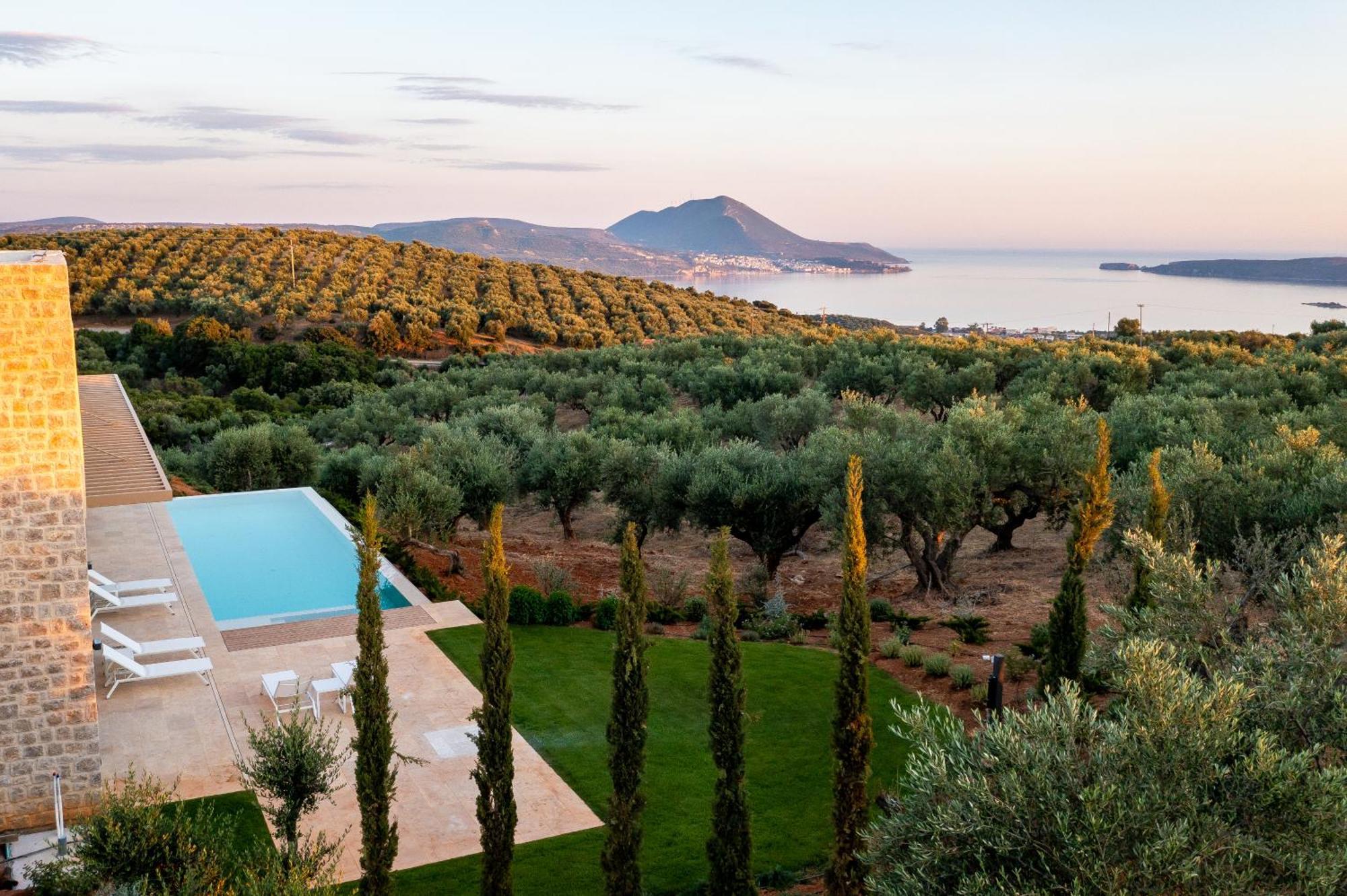 Messinian Nest Villa *
