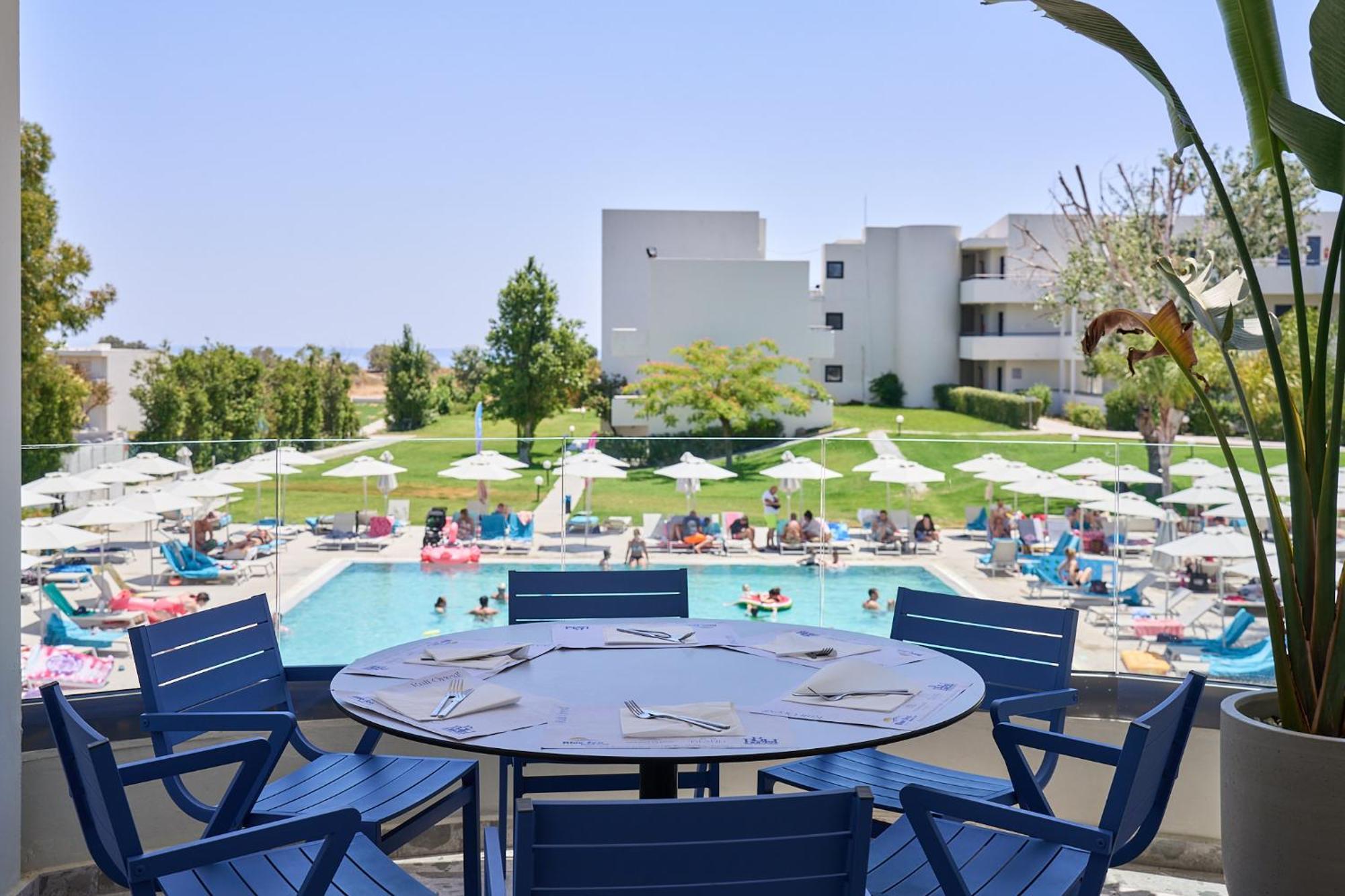 Hotel Blue Sea Village