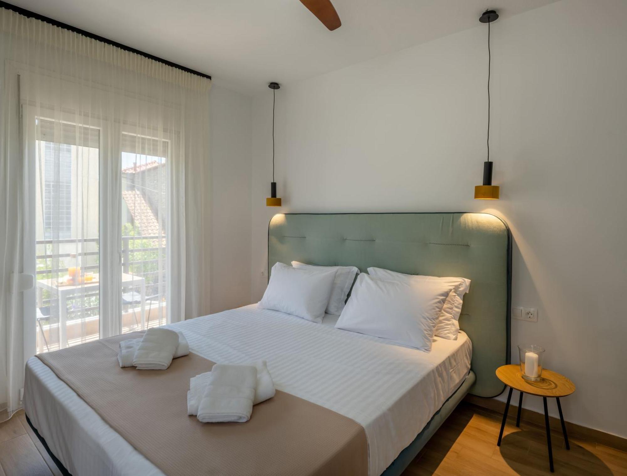 Aiora By Kottas Aparthotel *