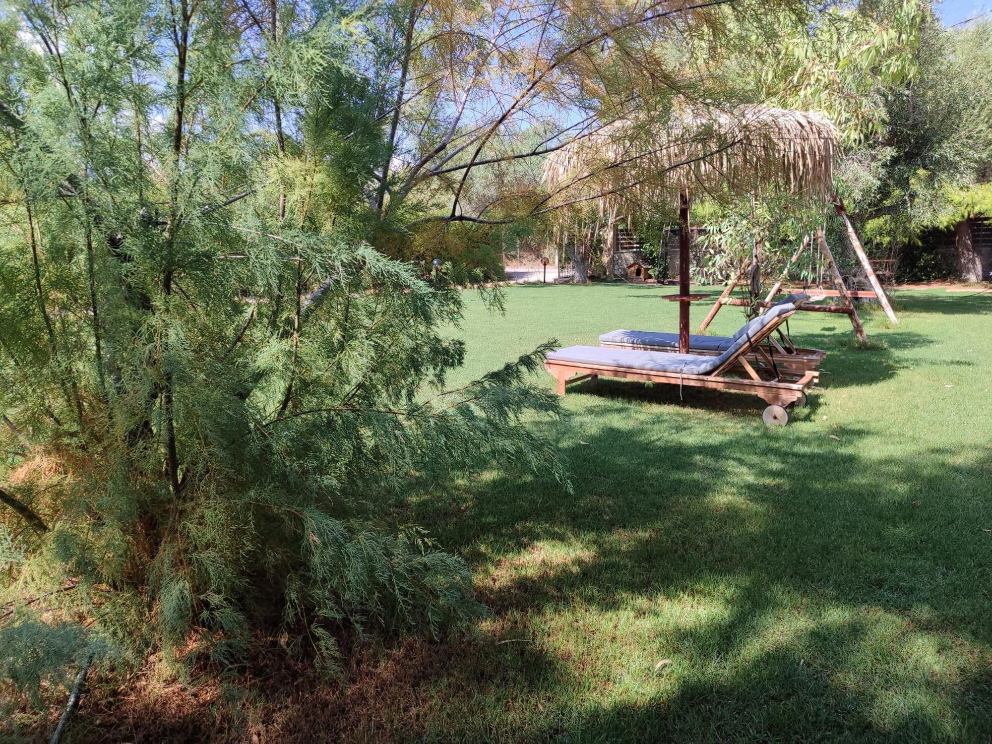 Villa George's Family Friendly Maisonette With Great Exterior
