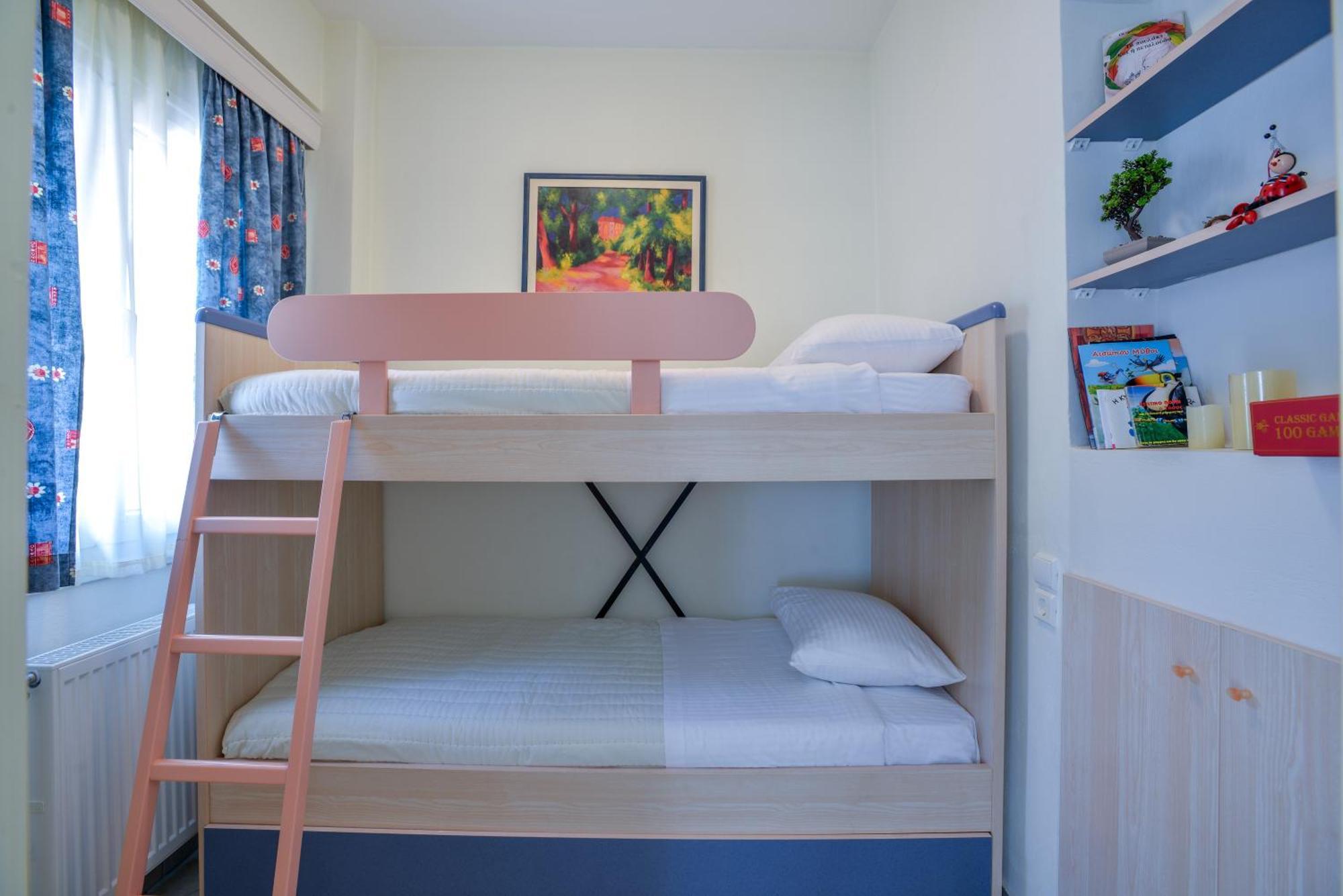 Three Elements Apartment *